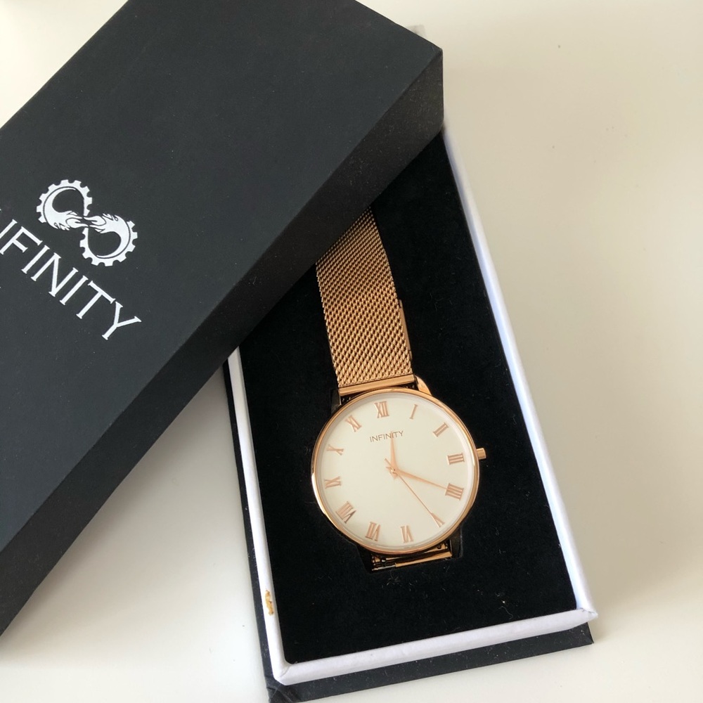 PEARLWHITE + ROSE GOLD Mesh infinity Watch - Picture 3 of 4